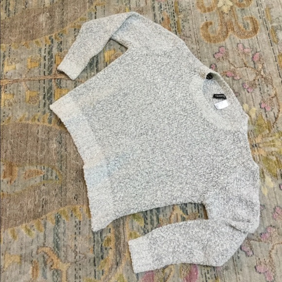 Divided gray fuzzy sweater - Picture 4 of 6